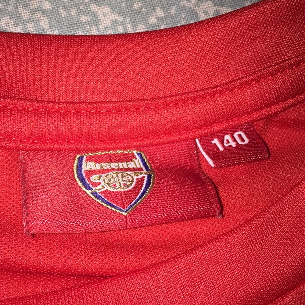 red arsenal shirt - Picture 3 of 3